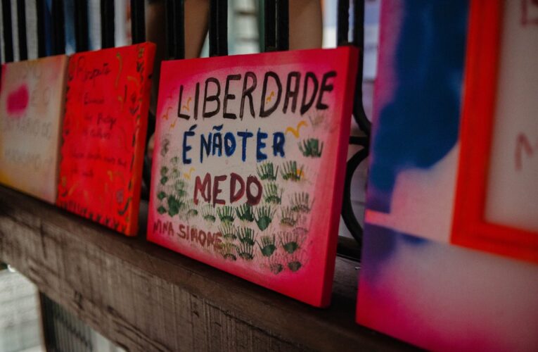 Maricá, exposição Mulheres em Pauta, Casa de Cultura de Maricá, Secretaria de Cultura e das Utopias, Giro Cultural, Dia Internacional da Mulher, arte feminina, protagonismo feminino, cultura em Maricá