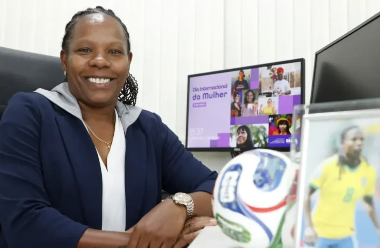 Futebol feminino: mulheres enfrentam preconceito e ganham espaço