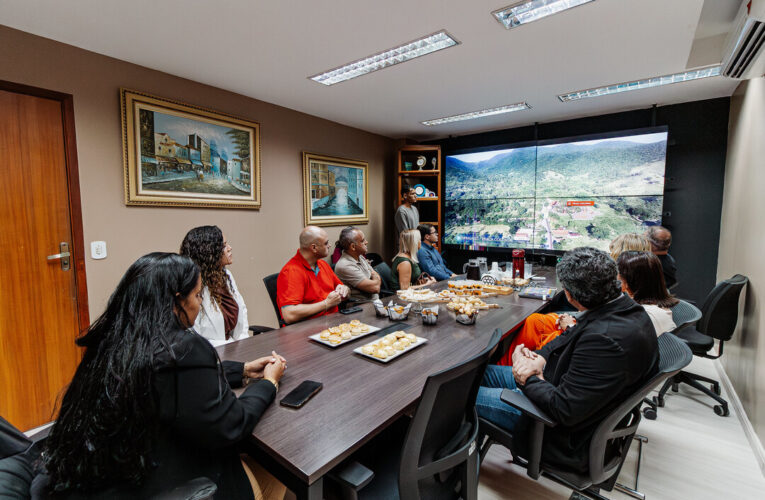 Maricá apresenta políticas públicas a comitiva de Três Rios