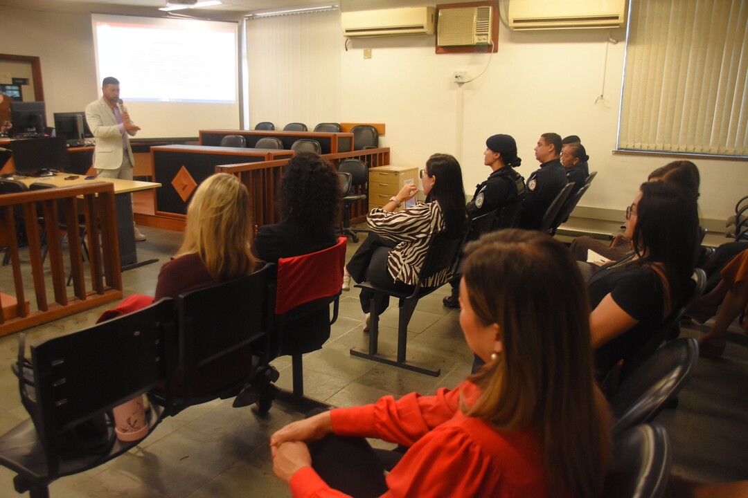 Maricá, violência contra a mulher, Lei Maria da Penha, Grupo Reflexivo para Homens, políticas públicas, segurança, direitos das mulheres