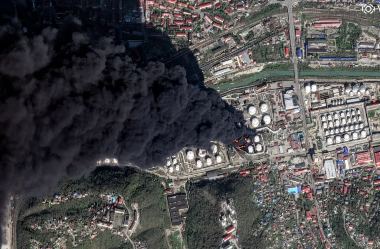 Ataque ucraniano atinge porto marítimo na Rússia e causa vazamento de petróleo no Mar Negro