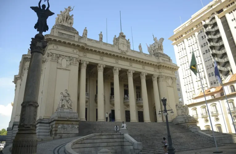 Justiça mantém eleição da Alerj e nega liminar