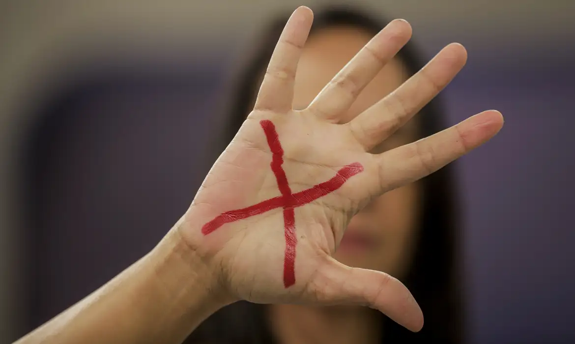 São Gonçalo, tentativa de feminicídio, violência contra a mulher, justiça, Rio de Janeiro, audiência, segurança