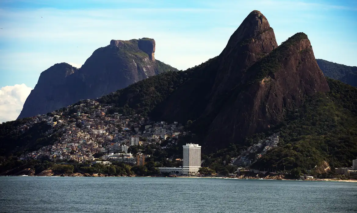 rio de janeiro, vidigal, morro dois irmãos, operação policial, segurança pública, polícia civil, turismo