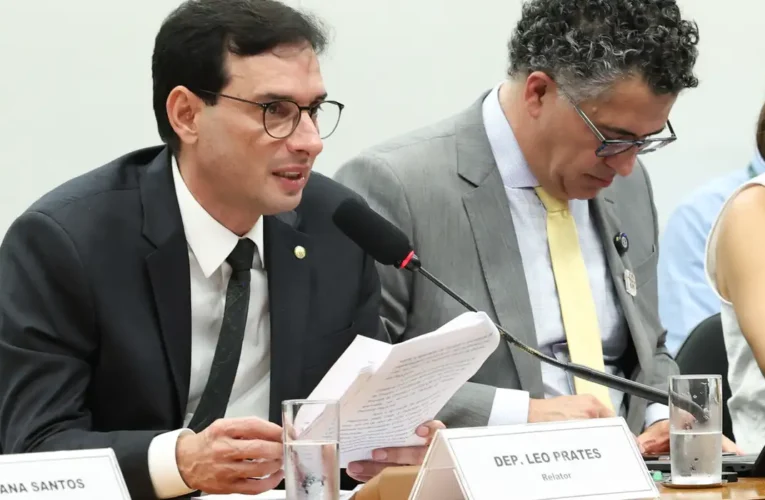 escala 6x1, jornada de trabalho, PEC 221, Léo Prates, Câmara dos Deputados, CLT, trabalho, jornada de 40 horas, pejotização