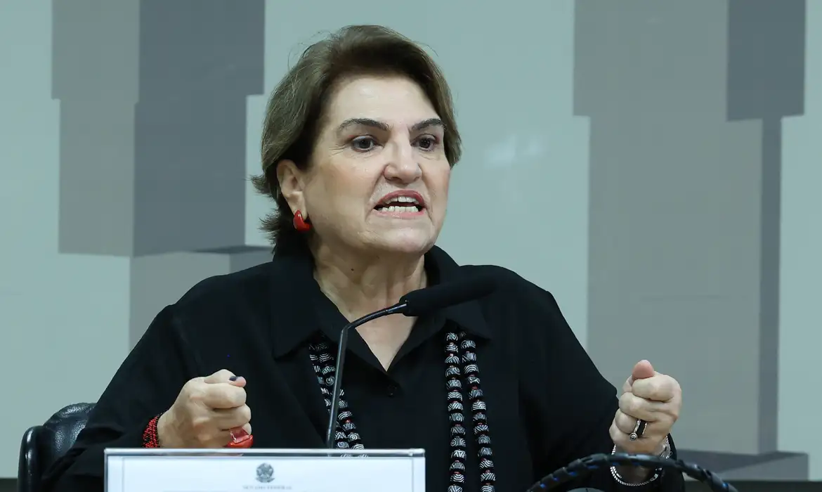 Mulheres, Escala 6x1, Trabalho, Governo Federal, Economia, BNDES