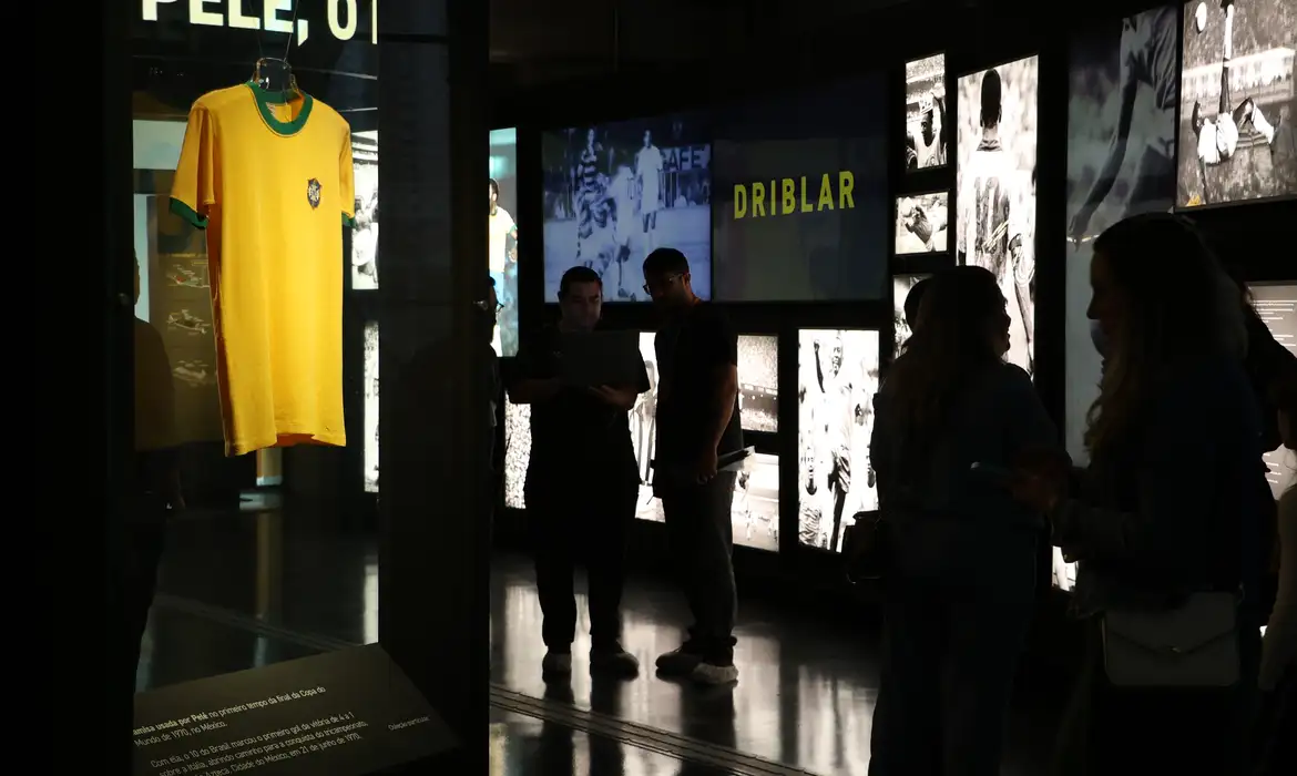 Museu do Futebol, seleção brasileira, Copa do Mundo 2026, Pelé, camisa da seleção, exposição Amarelinha, futebol brasileiro, Copa de 1970, São Paulo, futebol