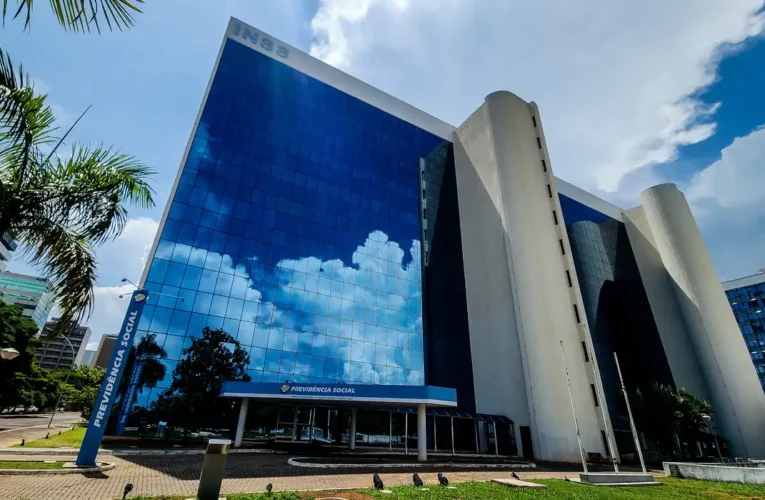 STF rejeita novo recurso e mantém decisão contra revisão da vida toda do INSS