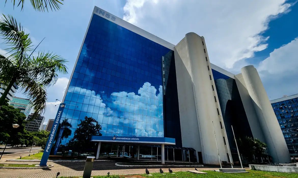 STF, revisão da vida toda, INSS, aposentadoria, Edson Fachin, Nunes Marques, aposentados, Supremo Tribunal Federal, previdência social, Justiça