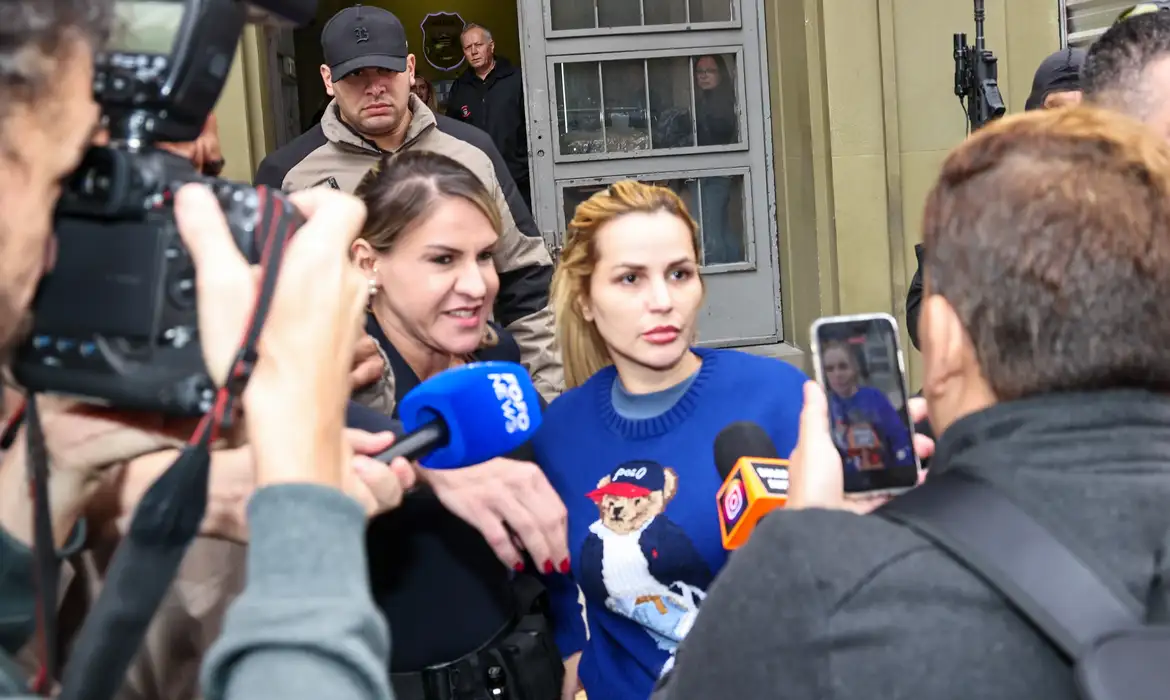 Deolane Bezerra foi transferida para a Penitenciária Feminina de Tupi Paulista após ser presa na Operação Vérnix, que investiga lavagem de dinheiro ligada ao PCC.