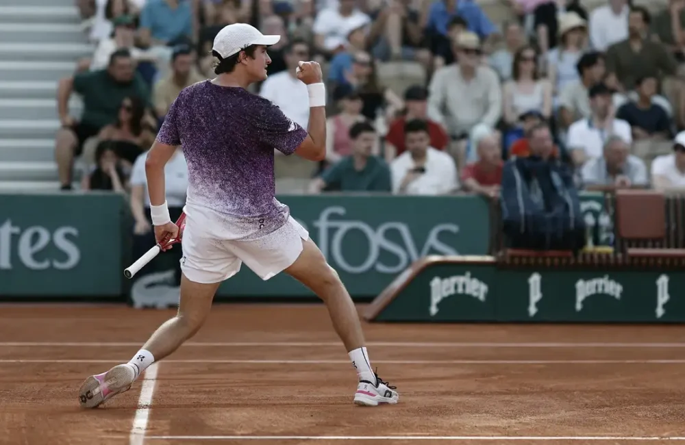 João Fonseca, Roland Garros, tênis brasileiro, Luka Pavlovic, Dino Prizmic, Grand Slam, esporte