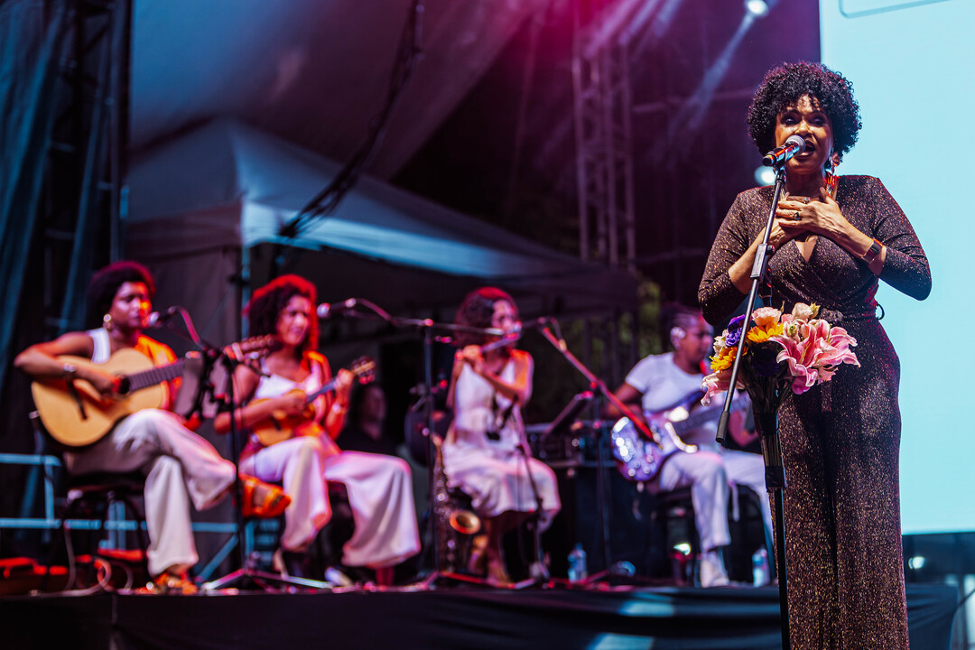 Teresa Cristina, Maricá, aniversário de Maricá, 212 anos de Maricá, samba, Banda Cult, Praça Orlando de Barros Pimentel, Paulinho da Viola, cultura, shows em Maricá