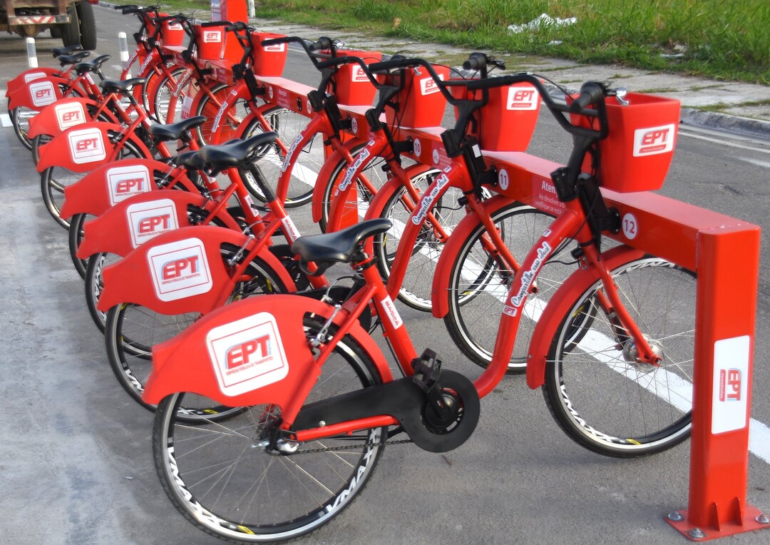 Maricá, Vermelhinhas, bicicletas compartilhadas, EPT, mobilidade urbana, Tarifa Zero, Itaipuaçu, Flamengo, Celso Haddad