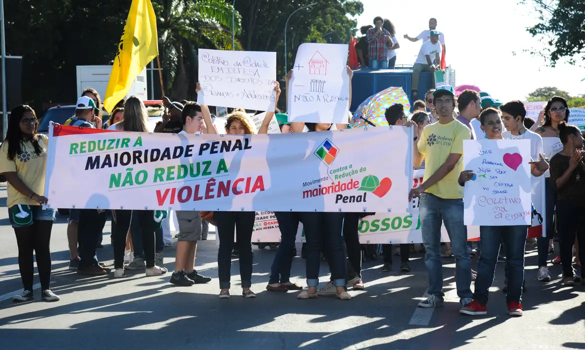 maioridade penal, CCJ, Câmara dos Deputados, PEC 32/2015, Coronel Assis, OAB, ECA, adolescentes, política, Congresso Nacional