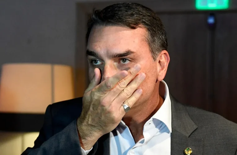 Pesquisa AtlasIntel mostra queda de Flávio Bolsonaro