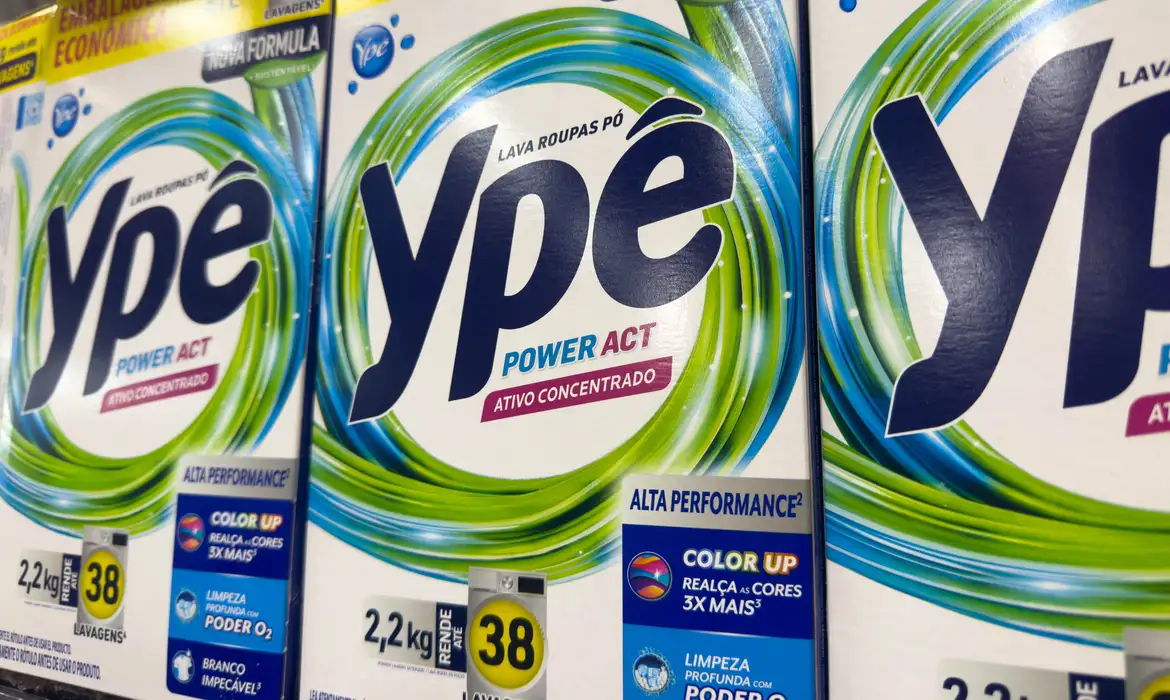 Anvisa, Ypê, Química Amparo, vigilância sanitária, saúde pública, produtos de limpeza, Pseudomonas aeruginosa, São Paulo, fiscalização, indústria