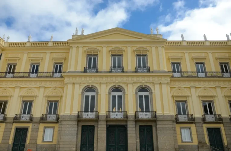 Museu Nacional recupera negativos fotográficos perdidos no incêndio
