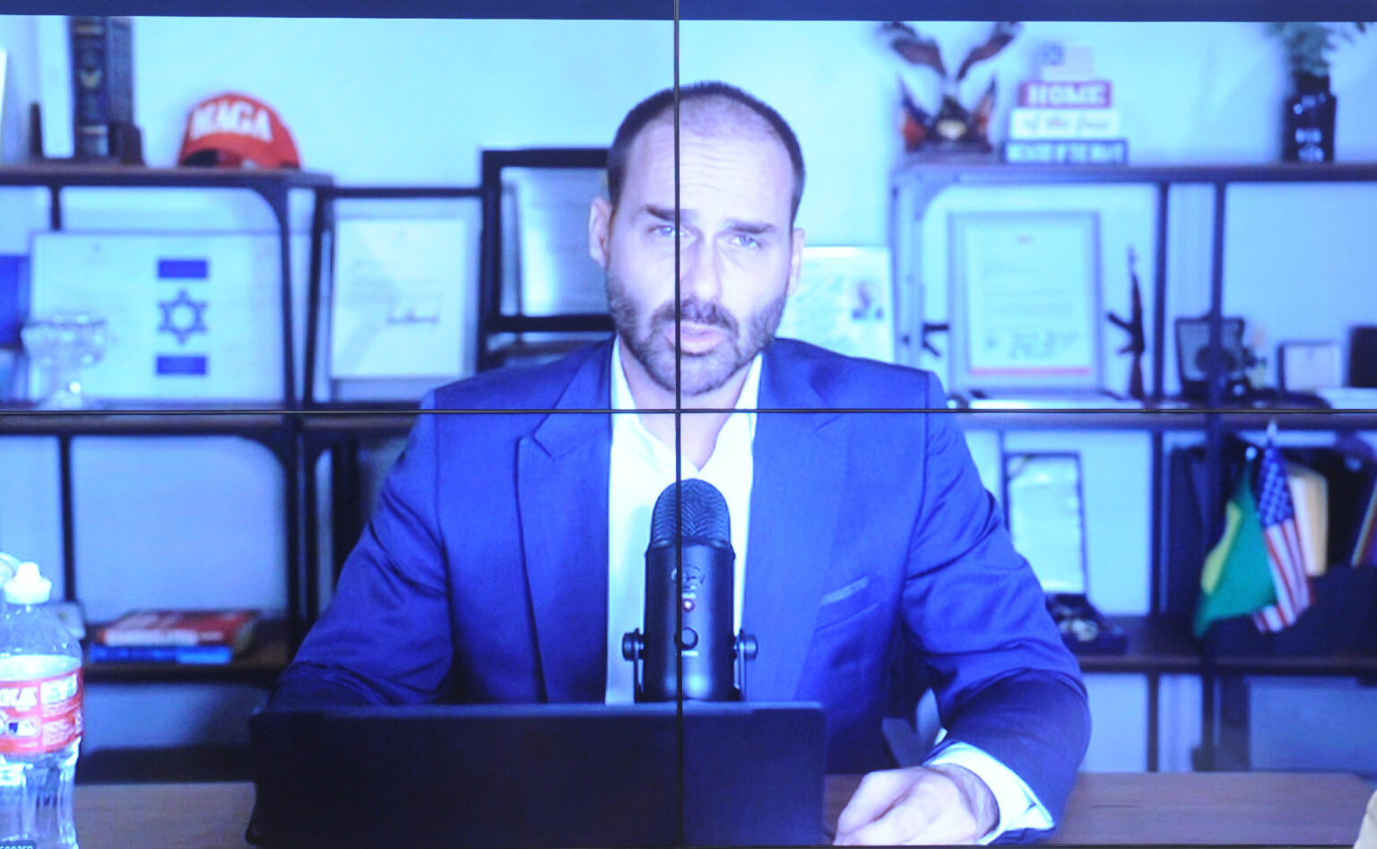 Eduardo Bolsonaro, Jair Bolsonaro, Dark Horse, Flávio Bolsonaro, Daniel Vorcaro, Banco Master, Alexandre de Moraes, STF, Polícia Federal, The Intercept Brasil