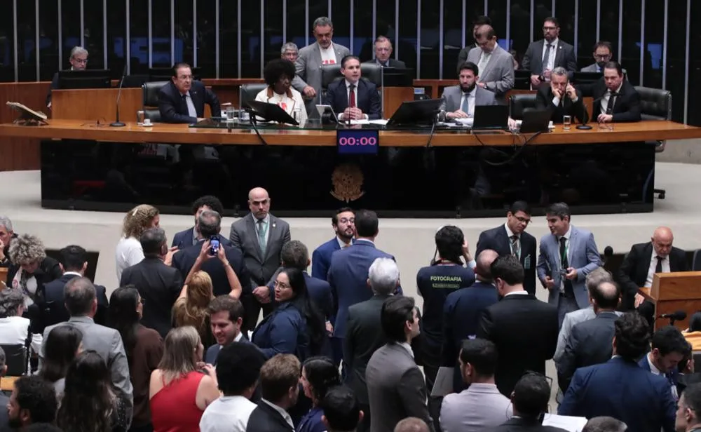 PEC 6x1, fim da escala 6x1, jornada de trabalho, Câmara dos Deputados, deputados contra PEC, redução da jornada, Hugo Motta, Congresso Nacional, política, Brasil