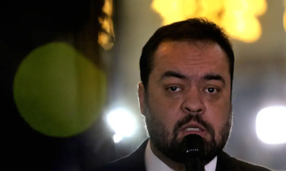 Cláudio Castro, Operação Sem Refino, Polícia Federal, Refit, Ricardo Magro, STF, Alexandre de Moraes, combustíveis, investigação PF