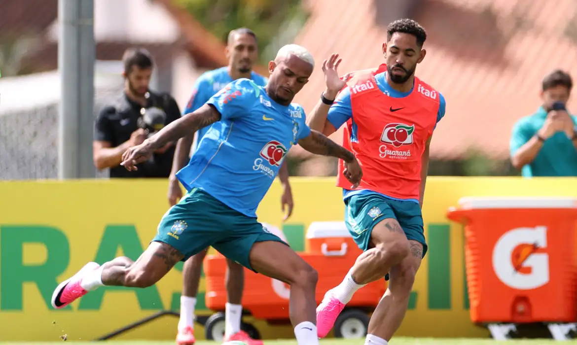 Wesley, Seleção Brasileira, Carlo Ancelotti, Copa do Mundo, Éderson, Roma, Atalanta, Futebol, Marrocos, Brasil