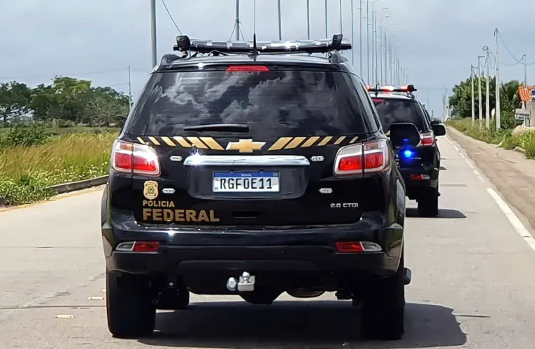 Polícia Federal apreende 33 pistolas destinadas a facções do Rio
