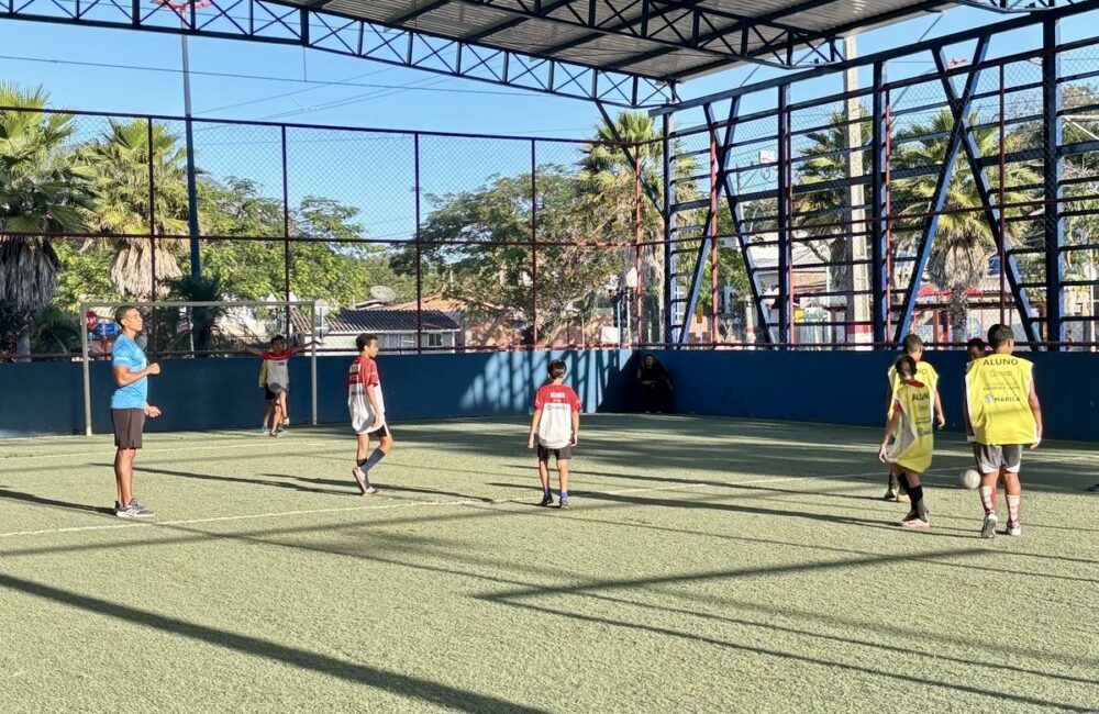 Maricá, futebol infantil, aulas gratuitas de futebol infantil em Maricá, esporte, Secretaria de Esportes, Maricá Mais Esporte, Campo do Spar, crianças, educação esportiva, Parque Eldorado