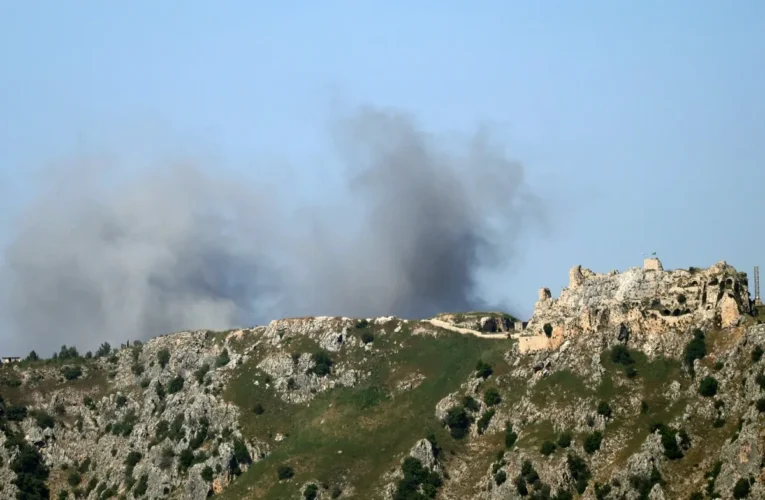 Ataques de Israel no Líbano deixam mortos e atingem cidade histórica