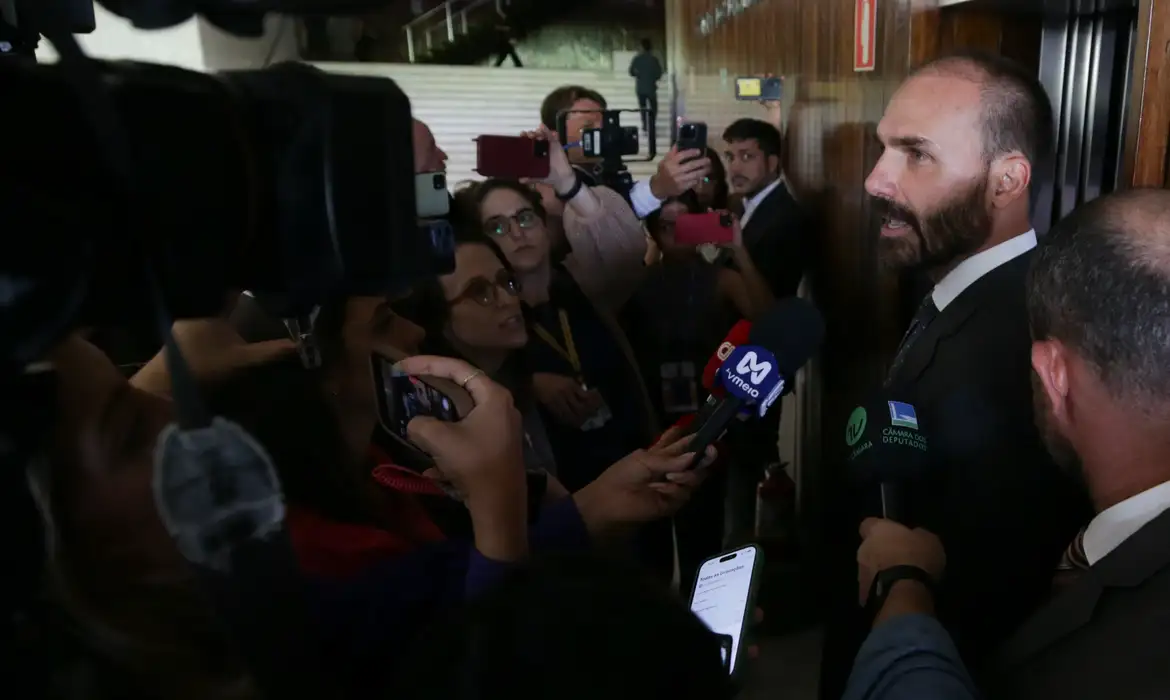 Eduardo Bolsonaro, STF, Alexandre de Moraes, Jair Bolsonaro, Primeira Turma, PGR, Lei Magnitsky, Polícia Federal, política, Justiça