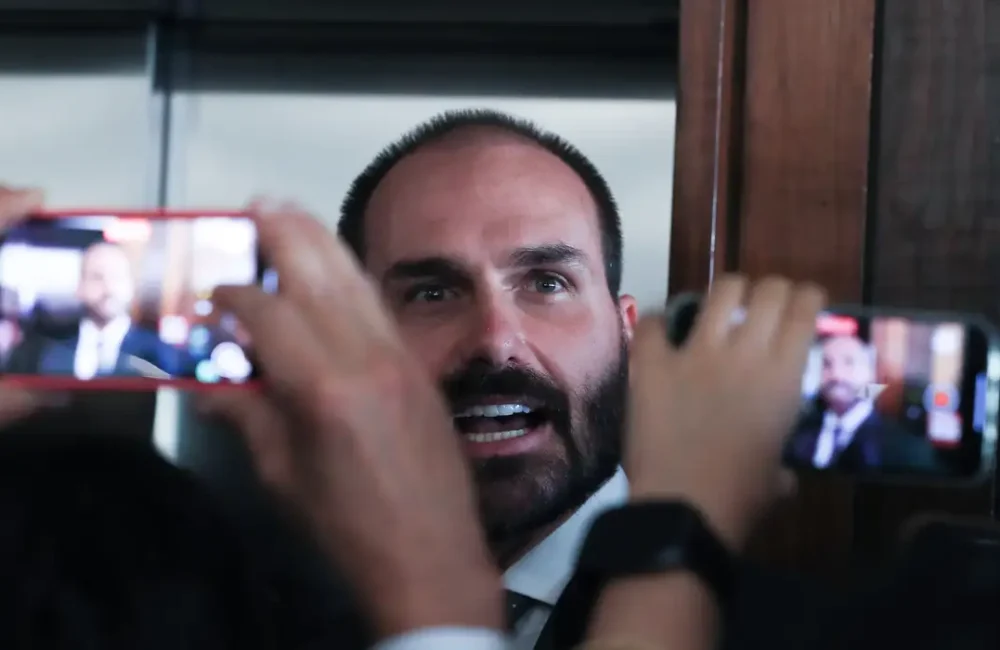 Eduardo Bolsonaro, STF, Alexandre de Moraes, Jair Bolsonaro, Primeira Turma, PGR, trama golpista, Justiça, Supremo Tribunal Federal, política