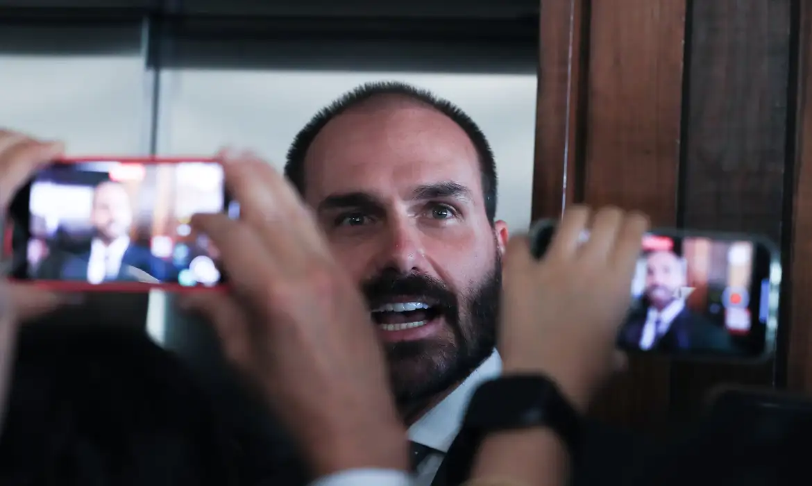 Eduardo Bolsonaro, STF, Alexandre de Moraes, Jair Bolsonaro, Primeira Turma, PGR, trama golpista, Justiça, Supremo Tribunal Federal, política