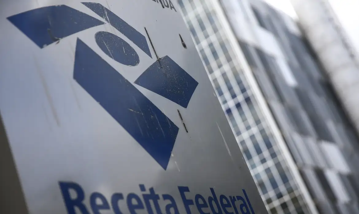 Receita Federal, PIS, Cofins, reforma tributária, CBS, IBS, créditos tributários, empresas