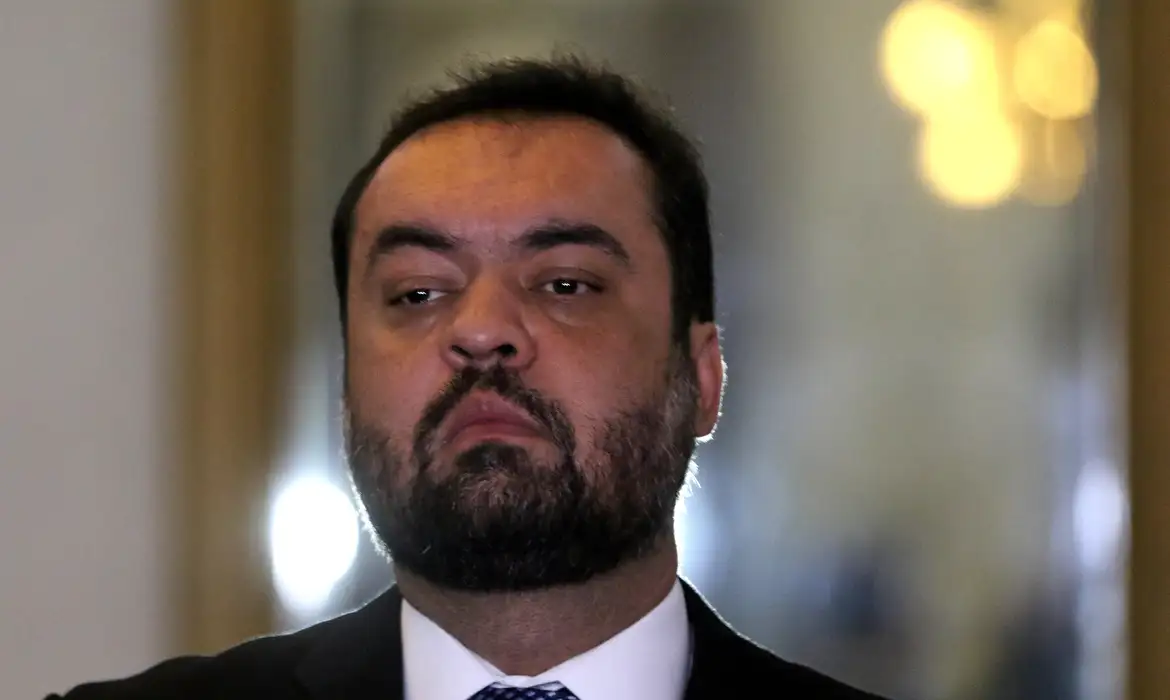 Claudio Castro, TSE, STF, Governo do Rio, eleições no Rio, Eduardo Paes, Alerj, política do Rio