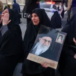 Ali Khamenei, funeral de Ali Khamenei, Irã, Teerã, Estados Unidos, Israel, Mojtaba Khamenei, Abbas Araqchi, Oriente Médio, guerra no Oriente Médio