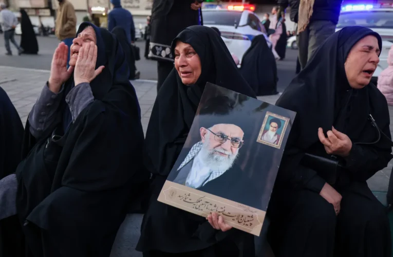 Funeral de Ali Khamenei começa no Irã sob forte esquema de segurança