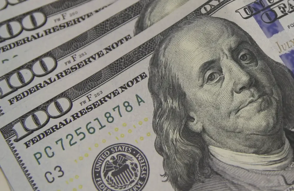 dólar, mercado financeiro, Ibovespa, economia brasileira, Banco Central dos Estados Unidos, Federal Reserve, petróleo, investimentos, mercado internacional, M1newsTV, M1NewsMaricáNoticias
