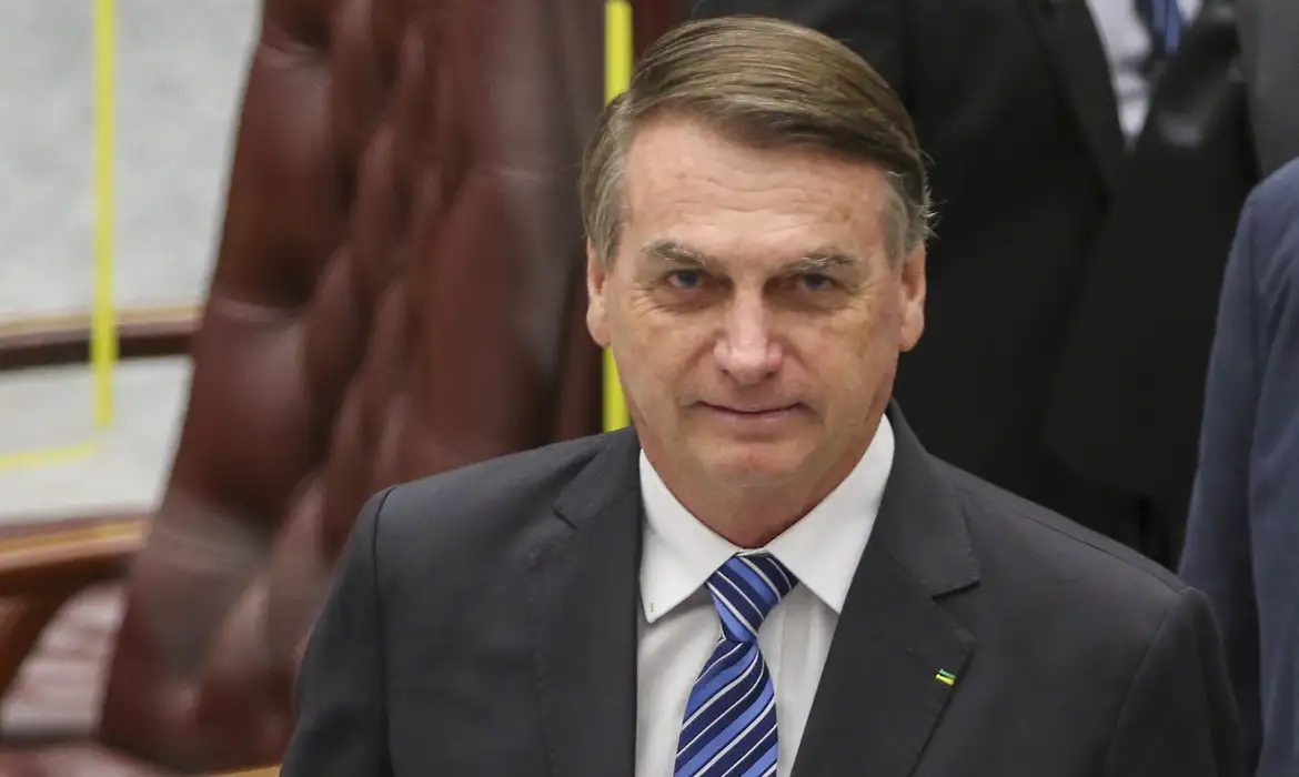 Jair Bolsonaro, Alexandre de Moraes, STF, prisão domiciliar, tornozeleira eletrônica, Supremo Tribunal Federal, Polícia Federal, armas, trama golpista, política