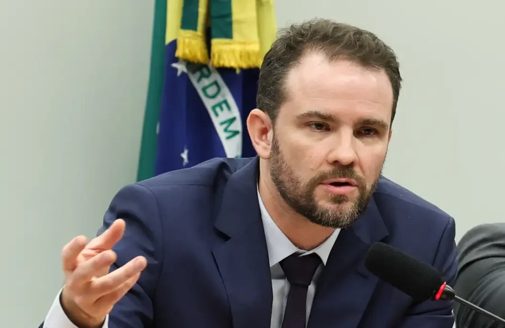 Dario Durigan, Ministério da Fazenda, Brasil, comércio exterior, economia, mercados internacionais, Estados Unidos, Lei da Reciprocidade Econômica, reforma tributária, juros, política fiscal, comércio brasileiro, M1newsTV, M1NewsMaricáNoticias