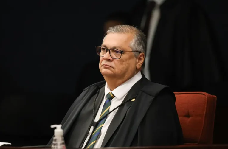 STF autoriza PF a acessar dados de investigação sobre filme de Bolsonaro
