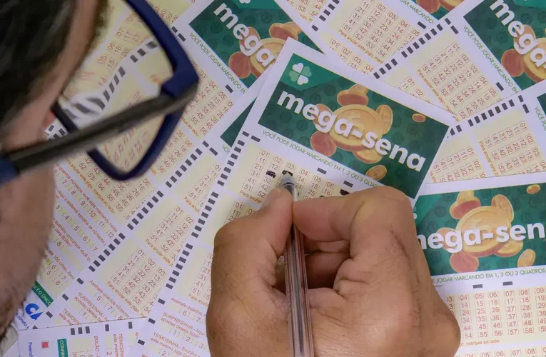 Mega-Sena acumula e próximo prêmio chega a R$ 50 milhões