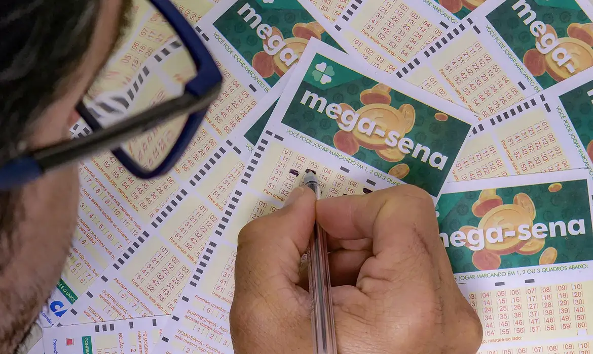 Mega-Sena, Mega Sena, resultado Mega-Sena, Mega-Sena hoje, números sorteados, loteria, loterias, prêmio Mega-Sena, concurso Mega-Sena, Caixa, R$ 50 milhões, Agência Brasil, M1newsTV, M1NewsMaricáNoticias