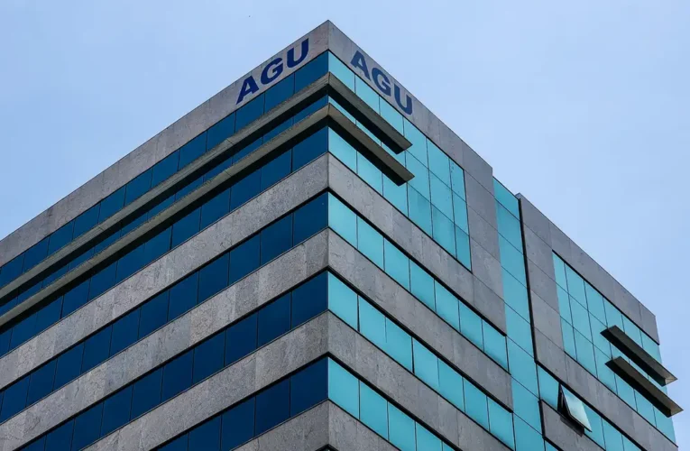 AGU pede arquivamento de processo contra Moraes nos EUA