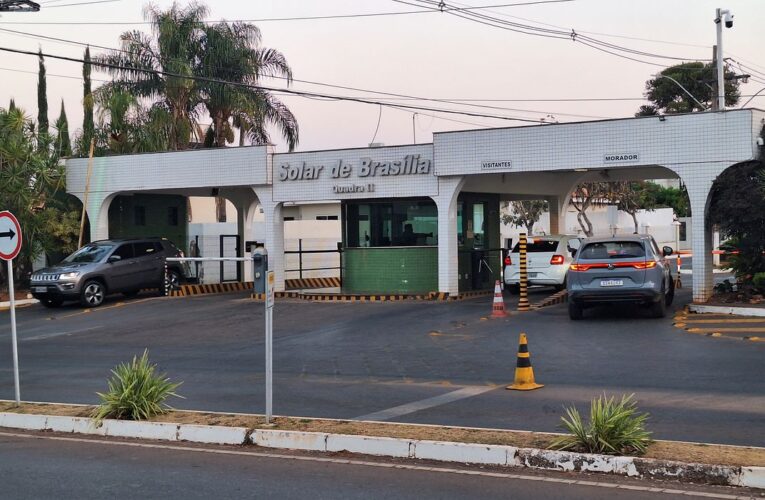Bolsonaro pede ao STF autorização para receber filhos no Dia dos Pais