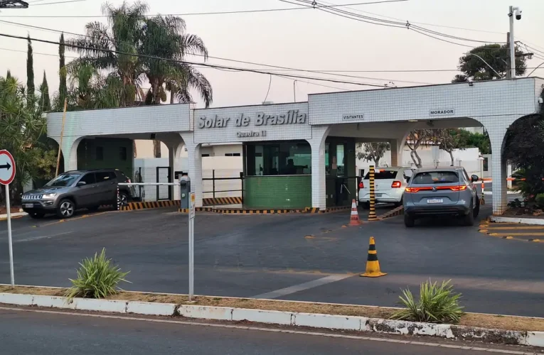 Moraes autoriza Bolsonaro a sair da prisão domiciliar para ir ao dentista