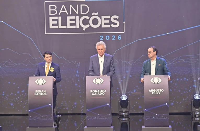 Debate da Band tem clima morno e candidatos criticam Lula