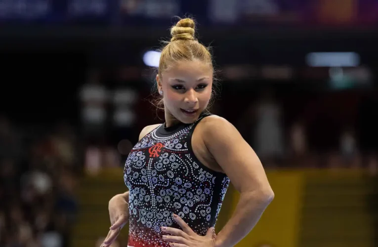Flávia Saraiva conquista dois ouros no Brasileiro de Ginástica