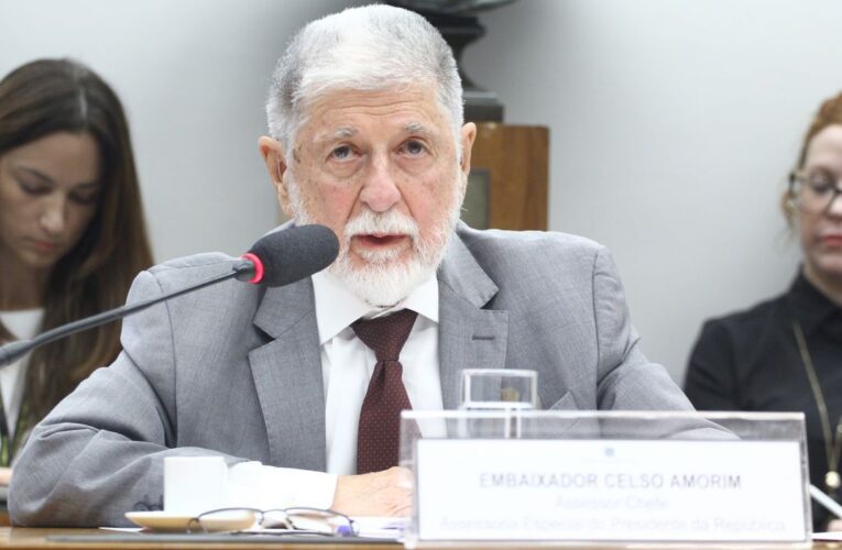 Amorim e oposição divergem sobre crise entre Brasil e EUA