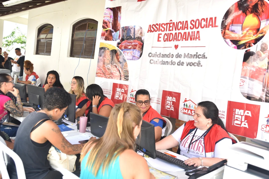 Atendimento à população durante o mutirão de atualização do Cadastro Único no CRAS Região Oceânica em Ponta Negra