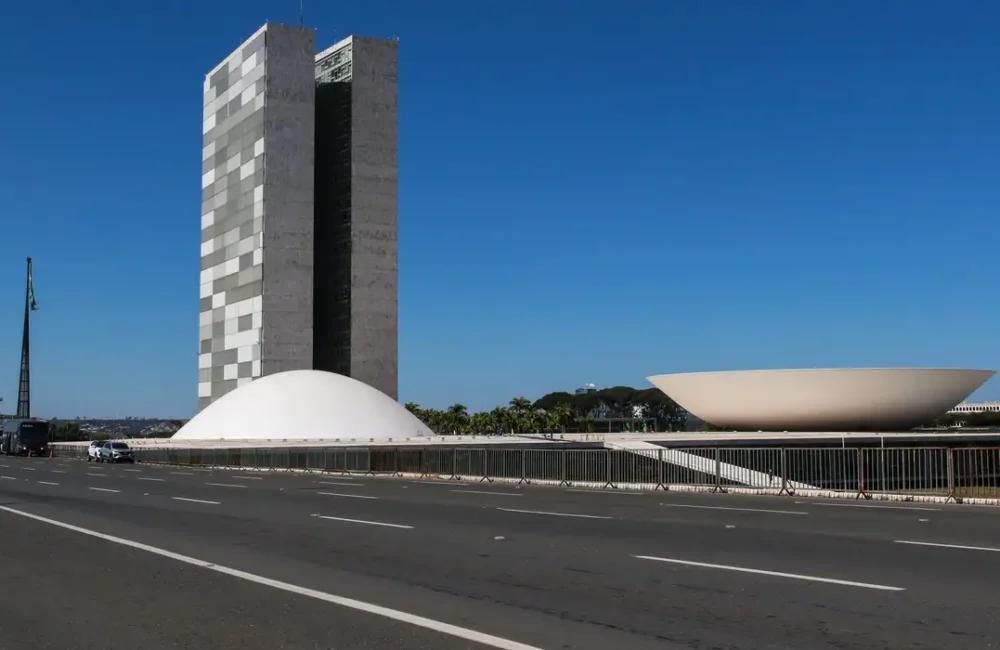 Lula, Congresso Nacional, Câmara dos Deputados, Senado Federal, esforço concentrado, escala 6x1, taxa das blusinhas, Segurança Pública, minerais críticos, data centers, Redata, Davi Alcolumbre, Hugo Motta, M1NewsTV, M1NewsMaricáNoticias
