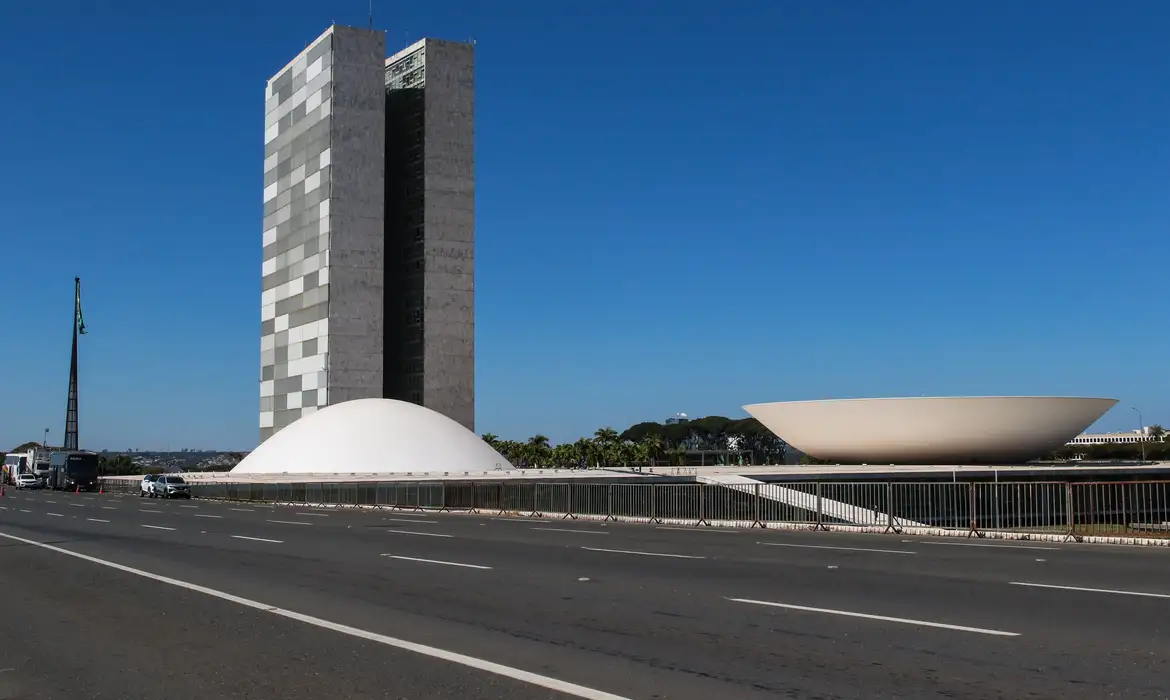 Lula, Congresso Nacional, Câmara dos Deputados, Senado Federal, esforço concentrado, escala 6x1, taxa das blusinhas, Segurança Pública, minerais críticos, data centers, Redata, Davi Alcolumbre, Hugo Motta, M1NewsTV, M1NewsMaricáNoticias